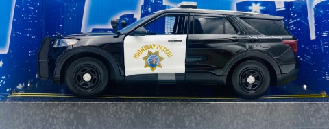 Chp Interceptor Utility Rear Ford Interceptor Police Utility CHP 2022 Hybrid model 1:24 Motormax ...